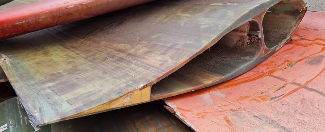 Blade sections for shredding